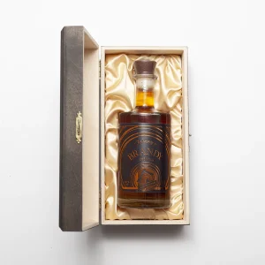 Brandy-s doboz bélelt